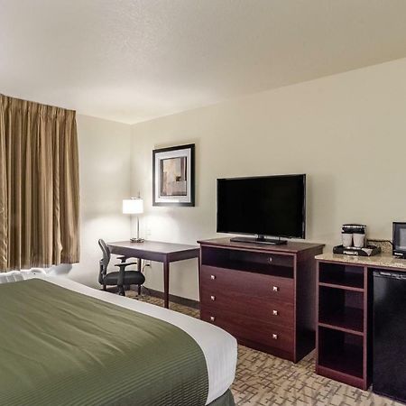 Cobblestone Inn & Suites - Bridgeport Buitenkant foto