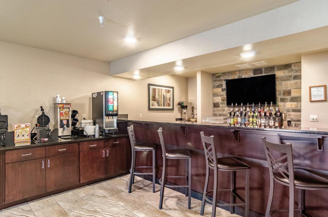 Cobblestone Inn & Suites - Bridgeport Buitenkant foto