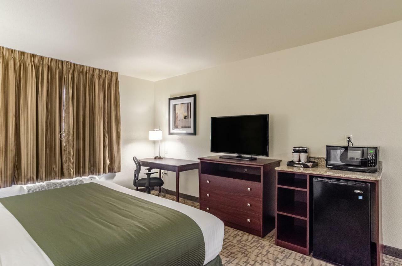Cobblestone Inn & Suites - Bridgeport Buitenkant foto